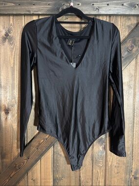 House of Harlow 1960 Black Long Sleeve V-Neck Bodysuit